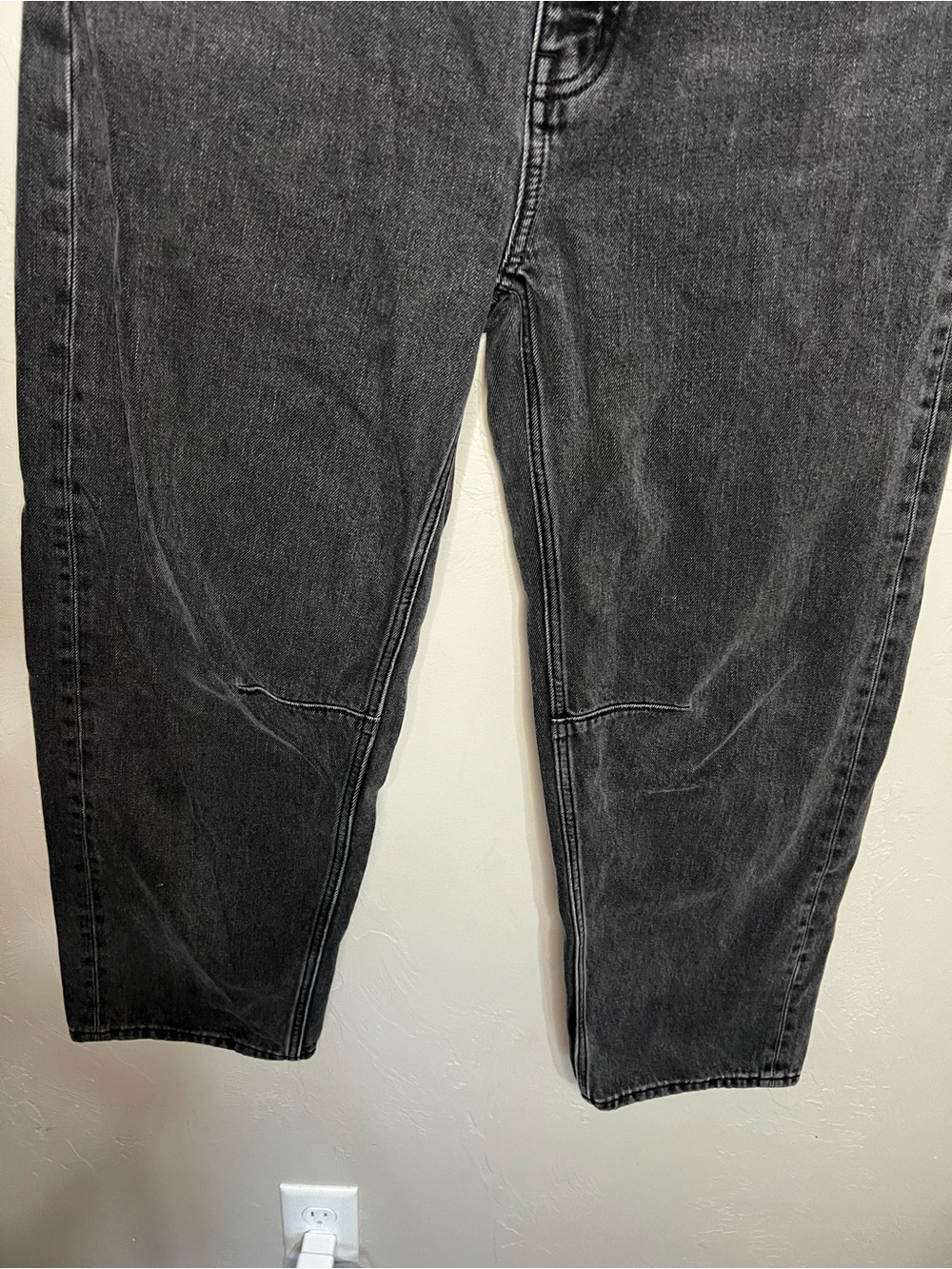 Madewell The Darted Barrel Leg Olenda Washed Black Button Fly Denim Jeans - Picture 4 of 11